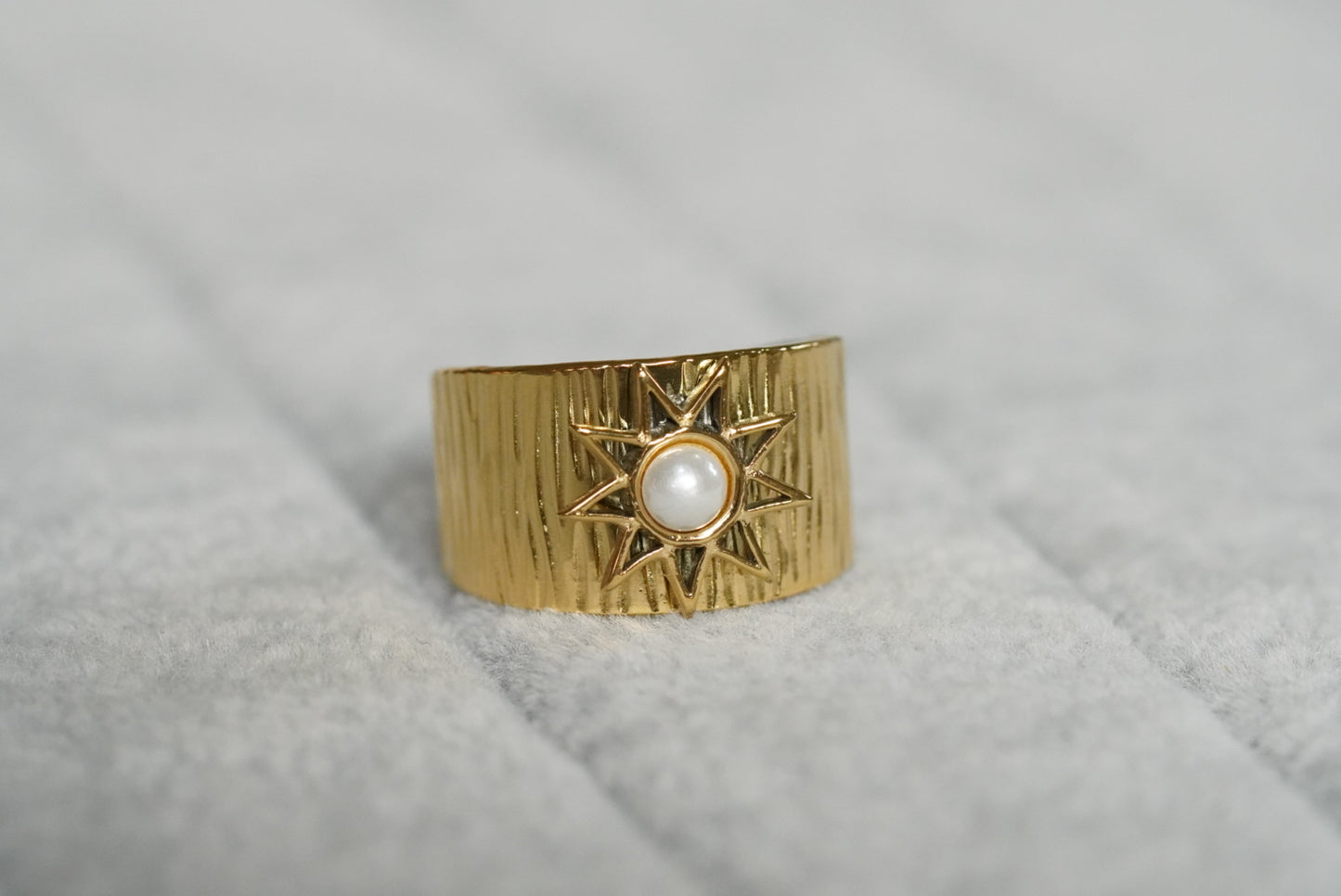 Ayra Ring