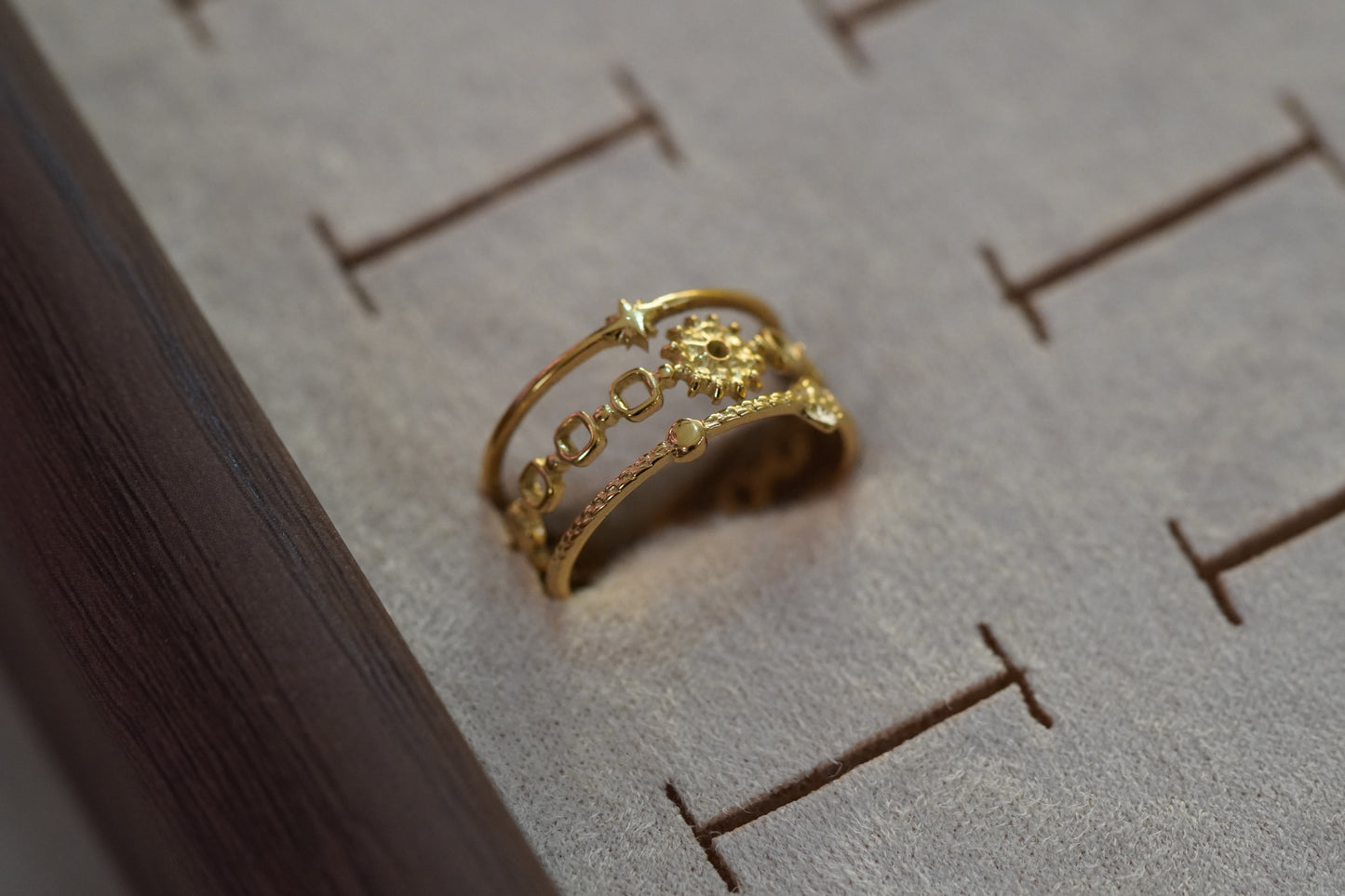 Tye Ring