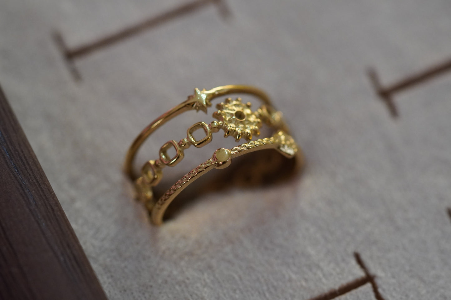 Tye Ring