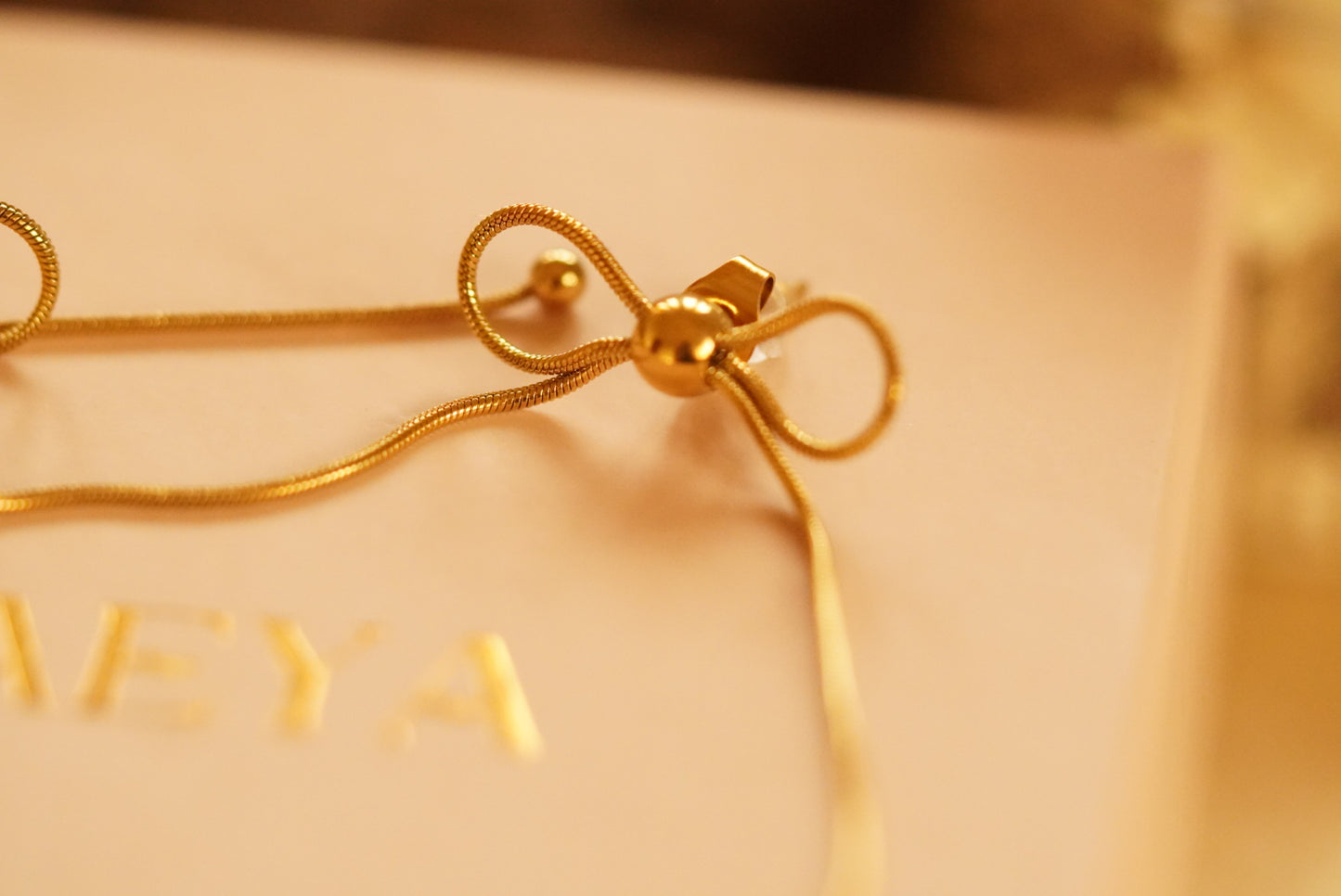 Bow Earrings (Thin)
