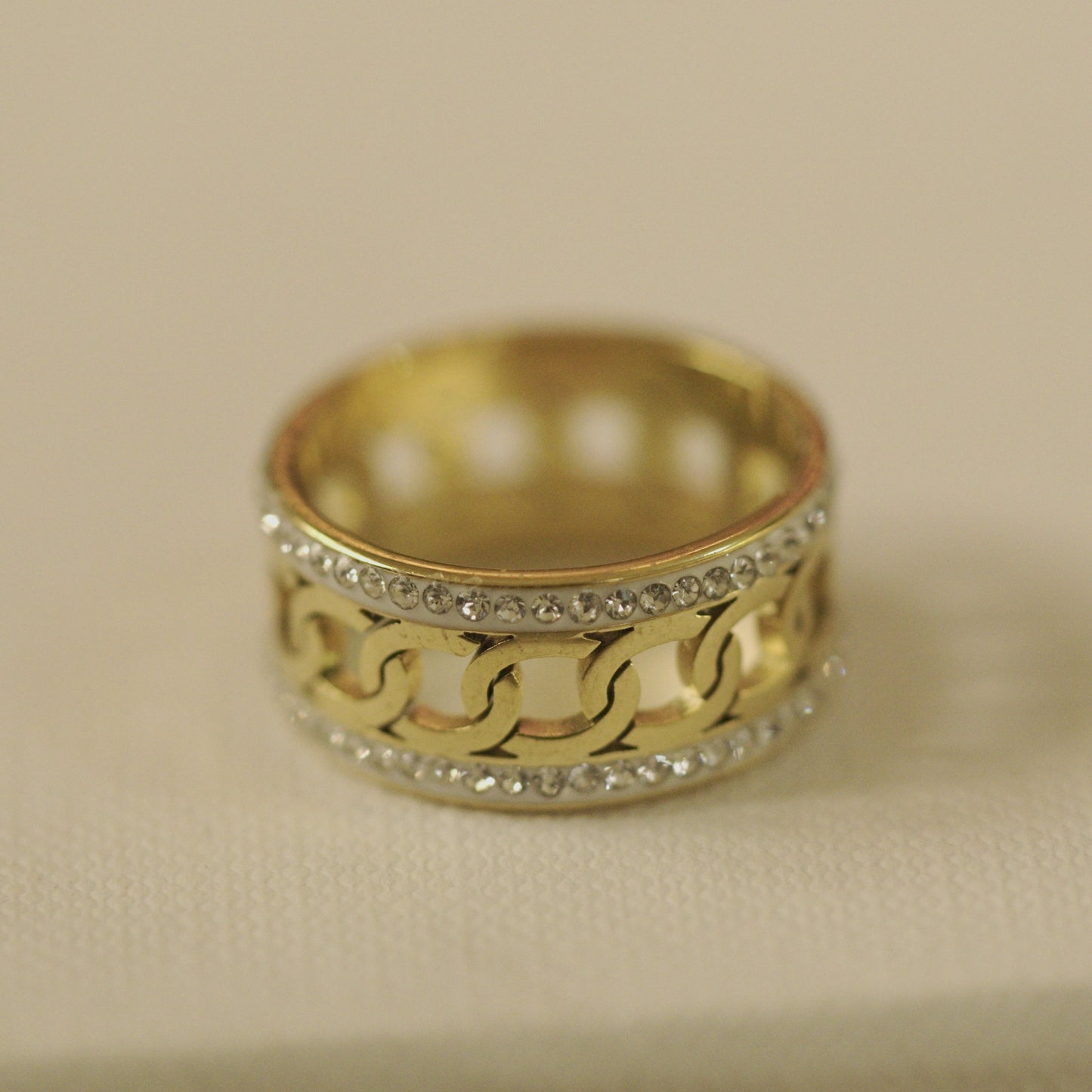 Runa Ring