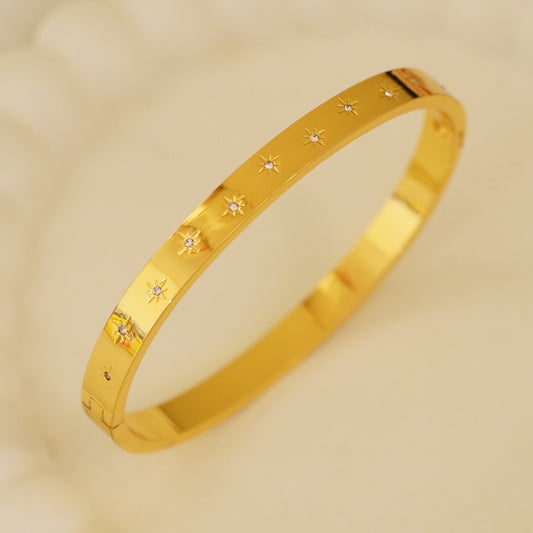 Vera Bracelet