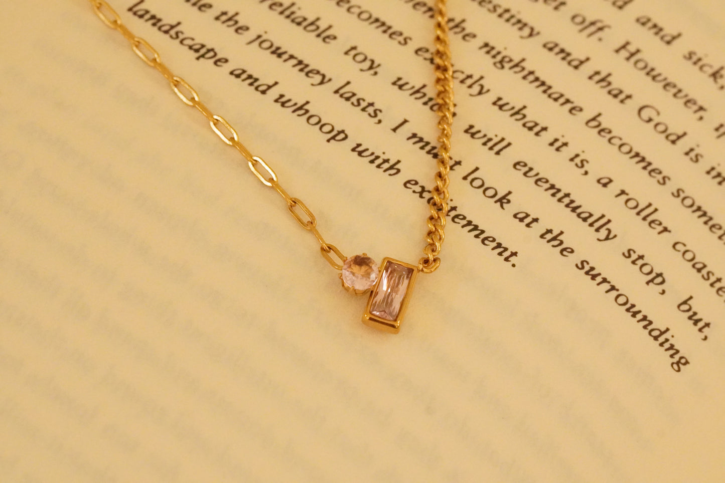 Nevara Necklace
