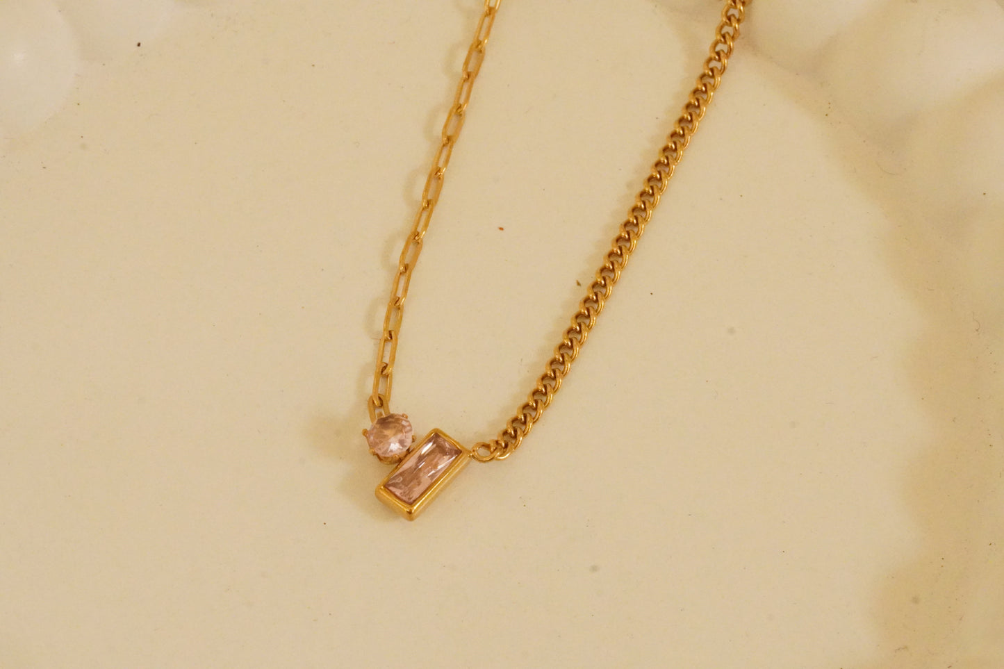 Nevara Necklace