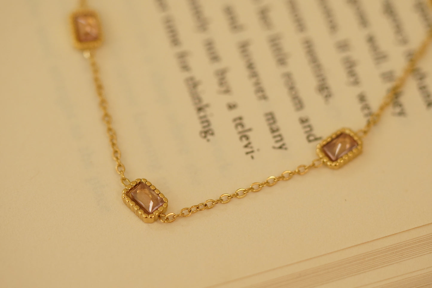 Vespera Necklace