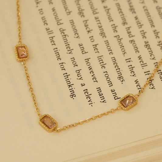 Vespera Necklace