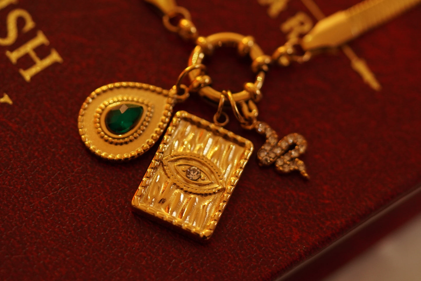 Slyvana Necklace