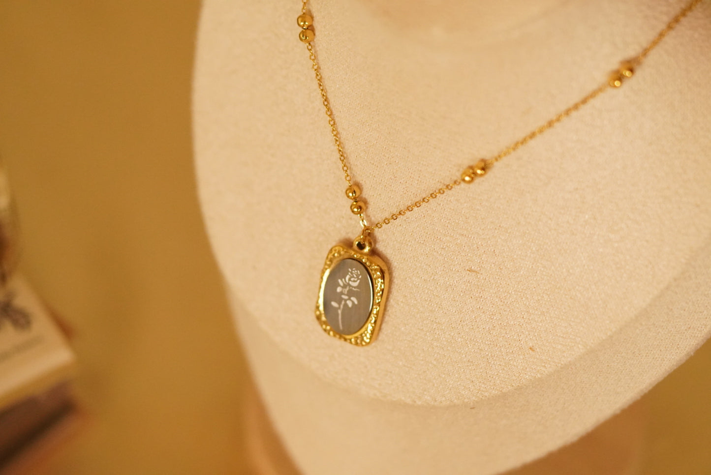 La Vie En Rose Necklace
