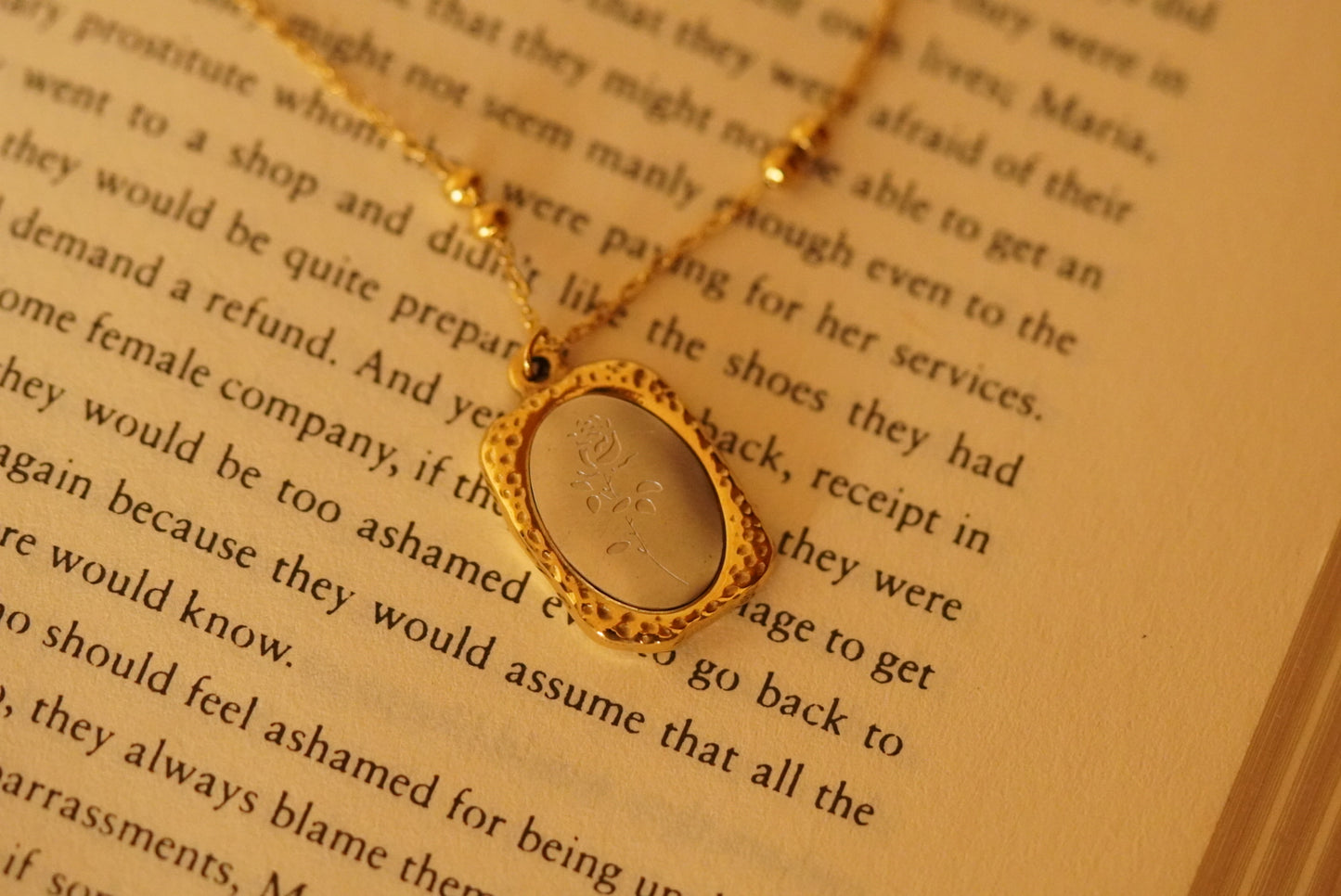 La Vie En Rose Necklace