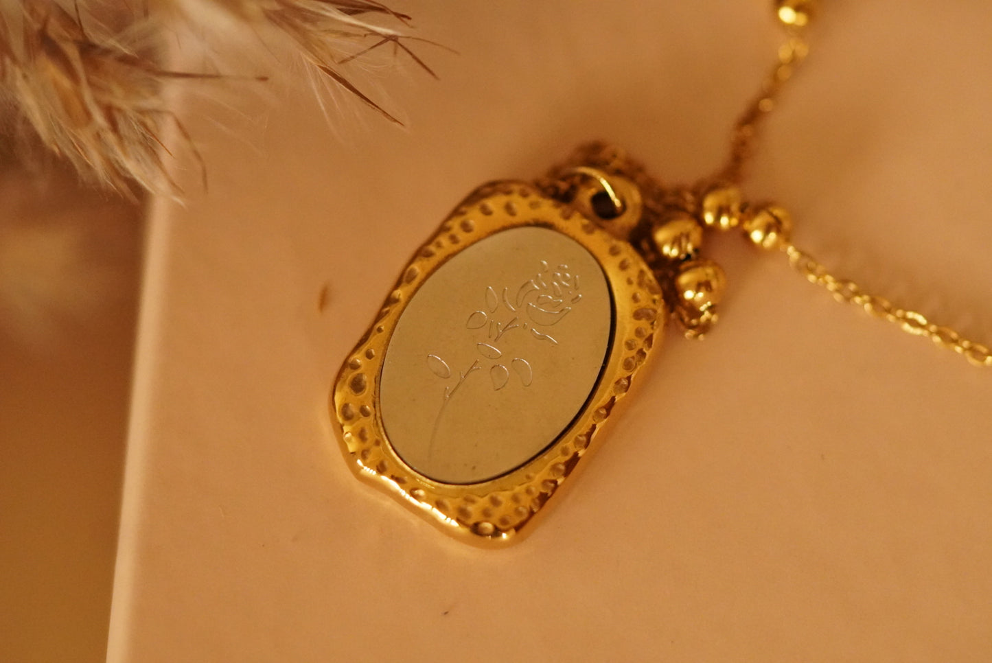 La Vie En Rose Necklace